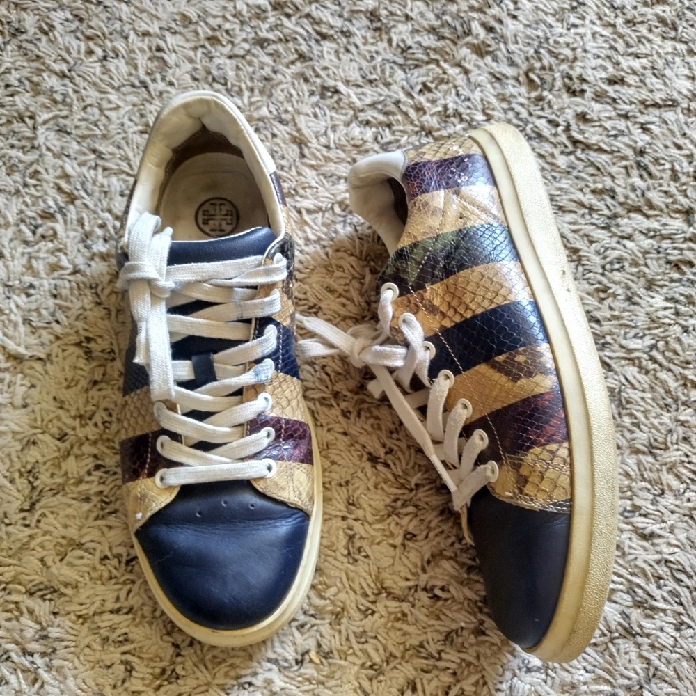 AS IS Tory Burch Howell Court Sneakers Stripped Snake Print Sz 8,5